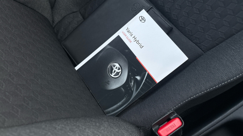 Toyota Yaris 1.5 Hybrid Icon 5dr CVT Hybrid Hatchback